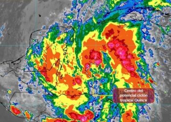 Emiten alerta por ciclón tropical ‘Quince’, rumbo a Quintana Roo