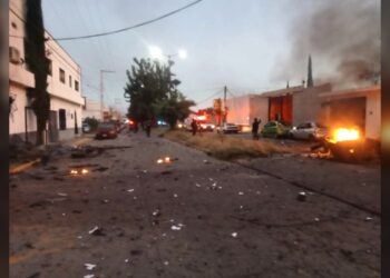Estalla coche bomba en sede de Seguridad Pública en Guanajuato
