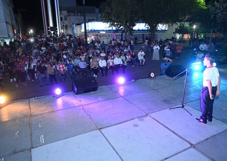 Con alegría y orgullo festejan 274 años de fundación de Victoria