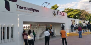 Con binomios caninos, realizan “operación mochila” en el ITACE