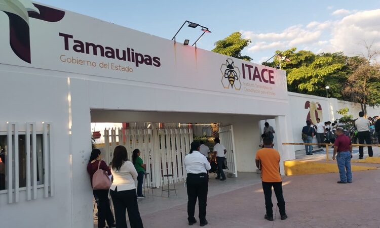 Con binomios caninos, realizan “operación mochila” en el ITACE