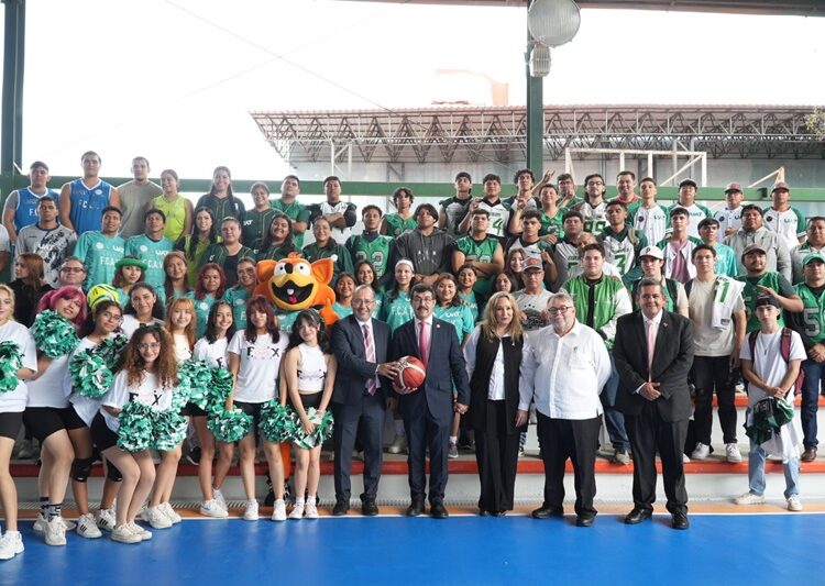 Consolida la UAT 57 años de prestigio académico de la FCAV