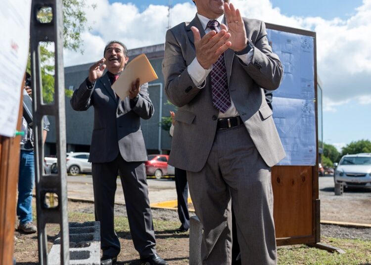 Consolida la UAT formación de ingenieros y científicos