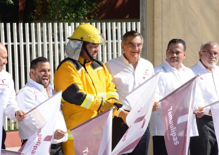 Cumple AVA al Tec Victoria; construye gimnasio