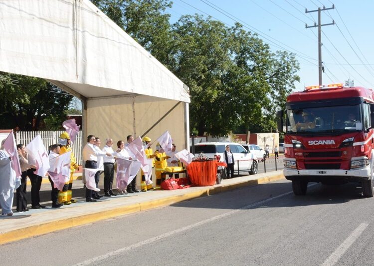 Cumple AVA al Tec Victoria; construye gimnasio
