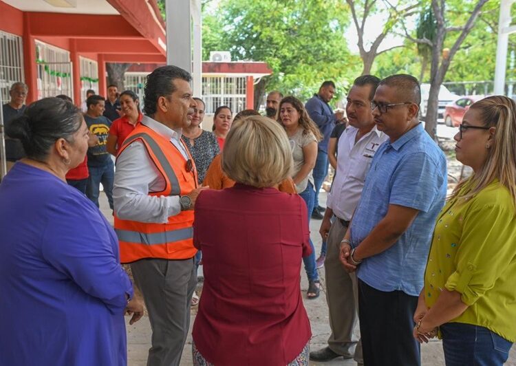 Cumple Lalo Gattás sueño de maestros del CAM “Porfirio Díaz”
