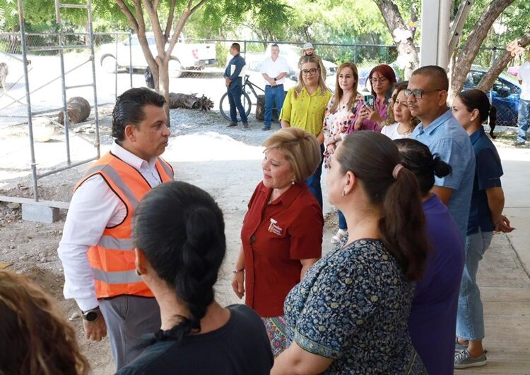 Cumple Lalo Gattás sueño de maestros del CAM “Porfirio Díaz”