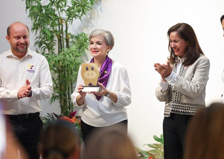 Da inicio María de Villarreal al Boteo Teletón 2024 en Tamaulipas