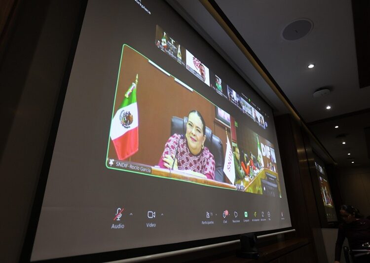 Participa María de Villarreal en reunión de trabajo con la nueva titular del Sistema Nacional DIF