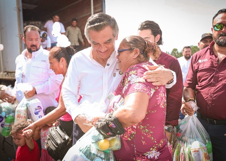 Llevan AVA y María la brigada “Transformando Familias” a San Fernando