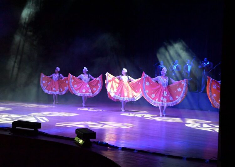 Disfrutan Tampiqueños interesante programa ‘Cultural en el Metro’