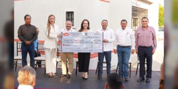 Dona CMIC más de 800 mil pesos a NLD en beneficio del Sistema DIF
