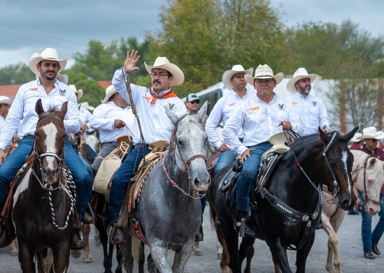Encabeza el rector Dámaso Anaya aniversarios de facultades de la UAT