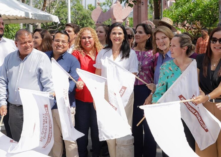 Entrega Mónica Villarreal 5 nuevos camiones recolectores de basura