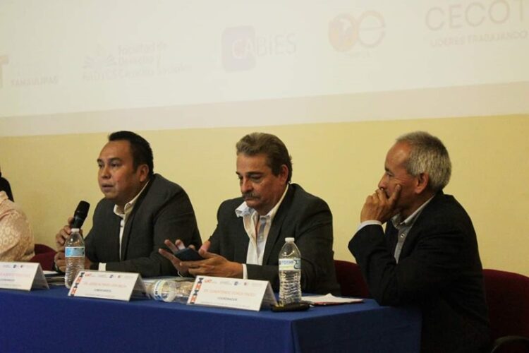 Exitosa presentación libro “Presupuestos participativos” en FADYCS UAT Tampico