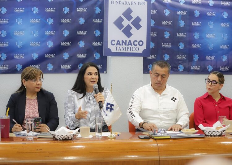 Expone Mónica avances y proyectos de desarrollo a socios de Canaco