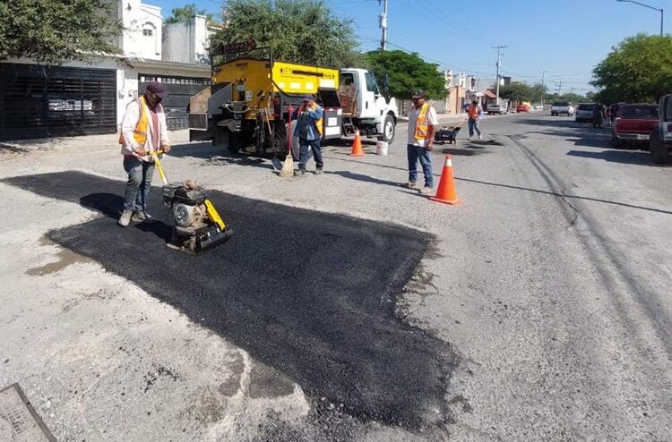 Extiende Municipio bacheo a más colonias de Victoria