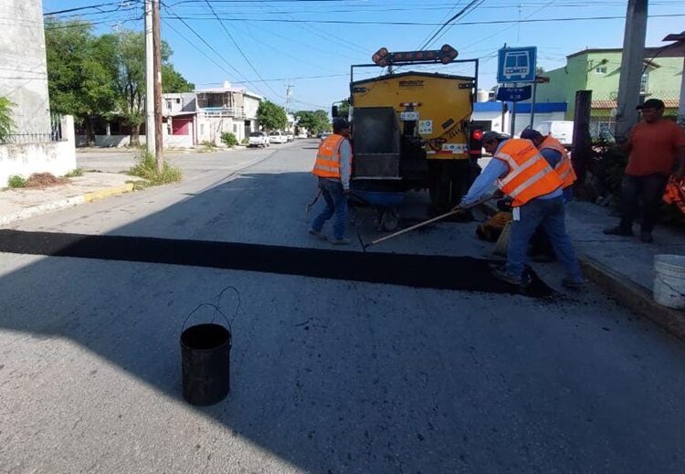 Extiende Municipio bacheo a más colonias de Victoria