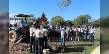 Fortalecen SEDUMA y PAUT áreas verdes en municipios