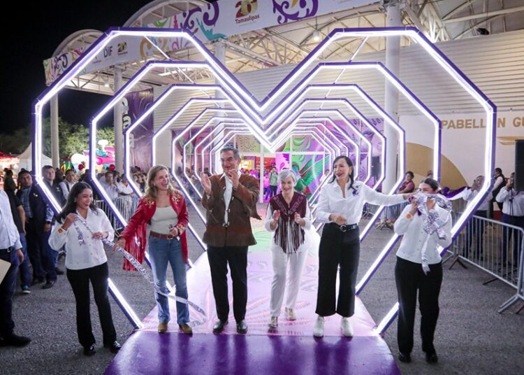 Inauguran AVA y María stand del DIF Estatal en la Feria Tamaulipas 2024