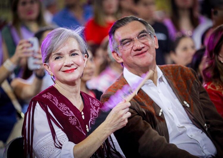 Inauguran AVA y María stand del DIF Estatal en la Feria Tamaulipas 2024