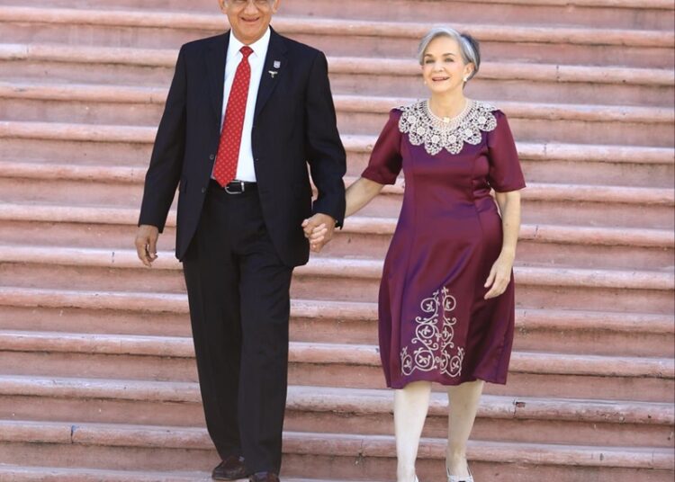 Inicia AVA conversatorio “Dos años de memorias de una transformación”