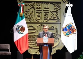 Inicia AVA conversatorio “Dos años de memorias de una transformación”