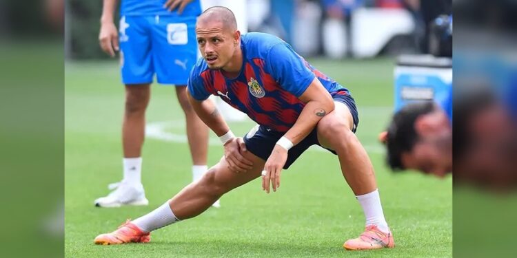 ‘Chicharito’ ya entrena con Chivas
