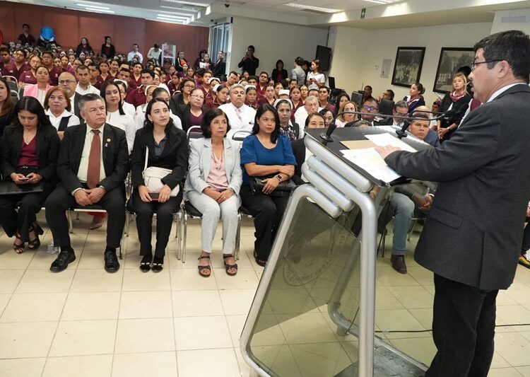 “La UAT es referente en la formación de profesionales de la enfermería”: Rector