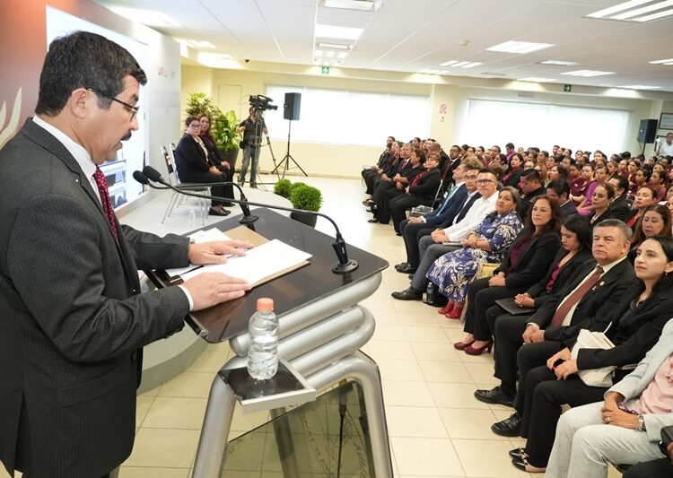 “La UAT es referente en la formación de profesionales de la enfermería”: Rector