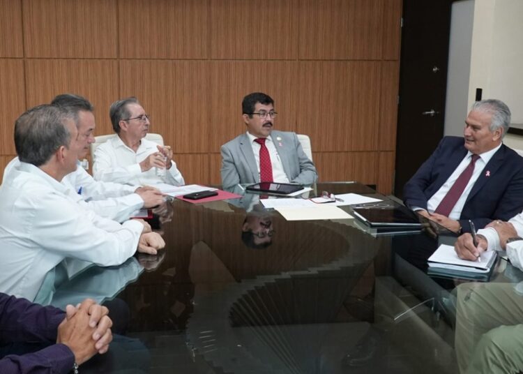 La UAT y la Secretaría de Salud fortalecen el mejoramiento de la enseñanza médica