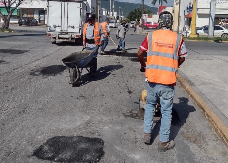 Llega programa de bacheo a 6 colonias más de Victoria