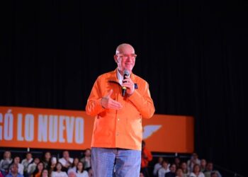 Dante Delgado revela que padece cáncer de estómago