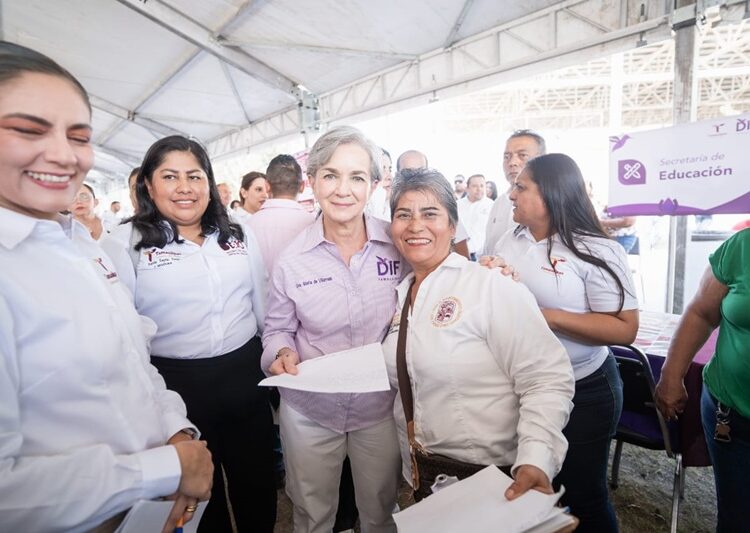 María de Villarreal lleva “Transformando Familias” a la ribereña