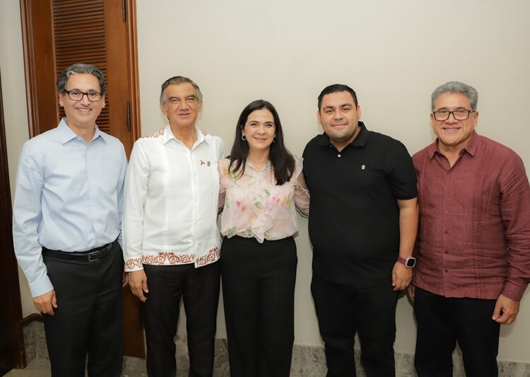 Mónica Villarreal y alcaldes de la Zona se reúnen con Gobernador AVA en Tampico