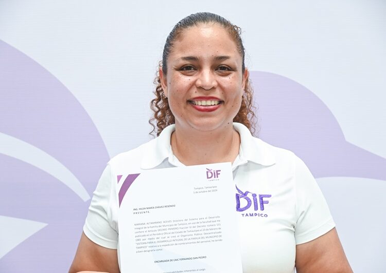 Presidenta del DIF Tampico entrega nombramientos a equipo de colaboradoras