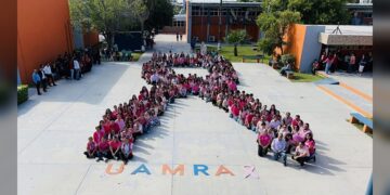 Promueve la UAT concientización sobre el cáncer de mama
