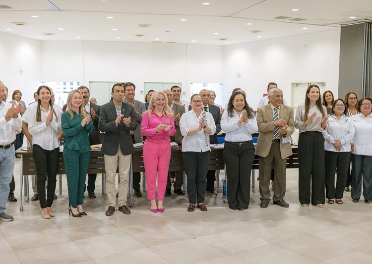 Proponen modelo holístico para la transformación educativa