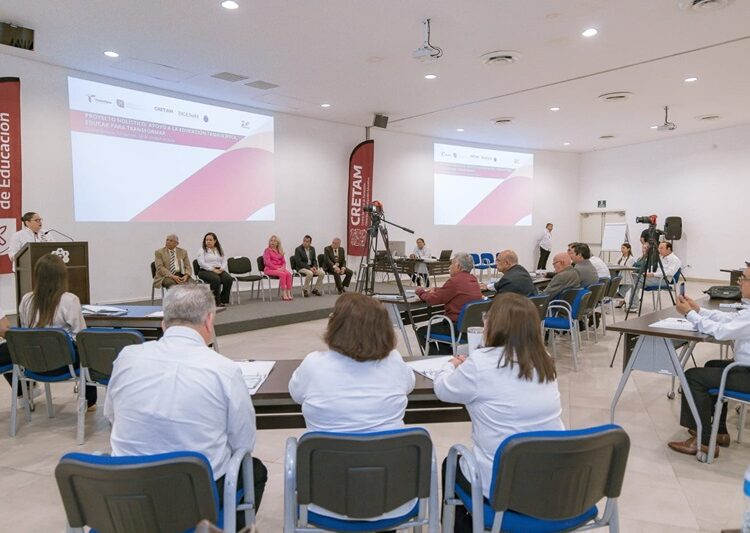 Proponen modelo holístico para la transformación educativa