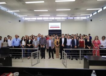 Realiza la UAT un coloquio sobre el bicentenario de la Constitución de 1824