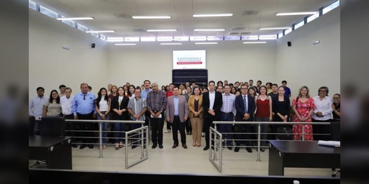 Realiza la UAT un coloquio sobre el bicentenario de la Constitución de 1824