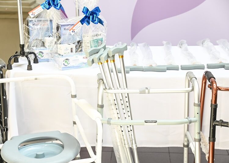 Recibe DIF Tampico donación de aparatos funcionales y material médico