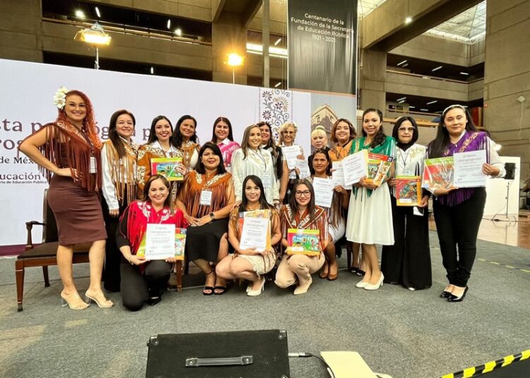 Reconoce SEP a maestras tamaulipecas