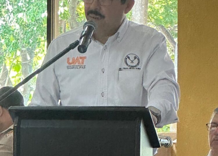 Rector Dámaso Anaya presidió la celebración del 51 años del SUTUAT