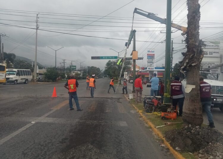 ¡Repararan semáforo en Tamatán!