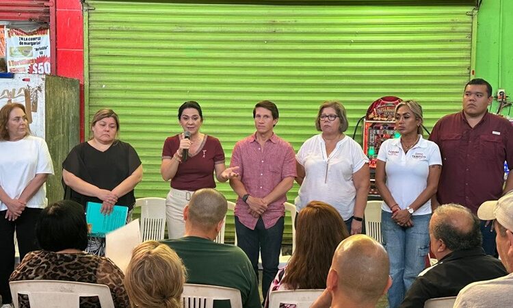 Responde Mónica Villarreal compromiso con locatarios del Mercado del Norte