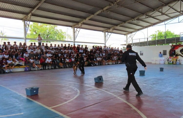 Fomentan valores de respeto animal y educación ambiental en el CBTis 24