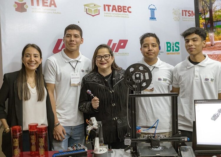 Presenta SET su oferta educativa en Feria Tamaulipas 2024