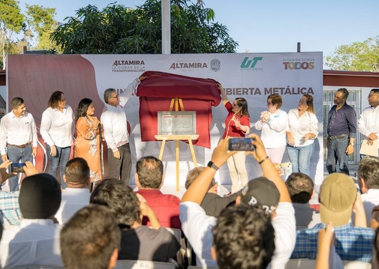 Reconocen a docentes, personal administrativo y estudiantes de la UT Altamira