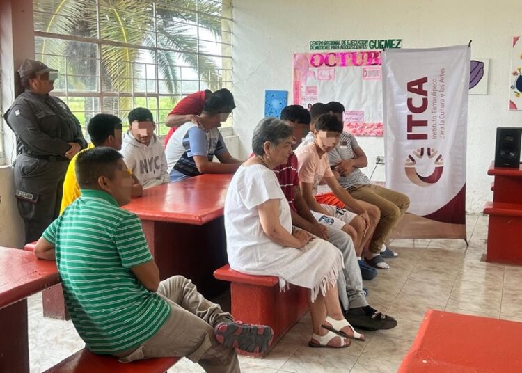 Adolescentes en internamiento graban álbum con canciones de su autoría